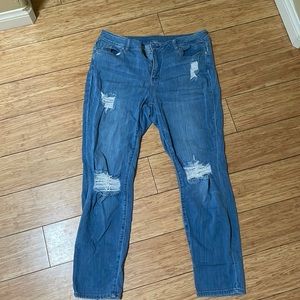 New York & Company Soho Distressed Curvy boyfriend jeans Size 12